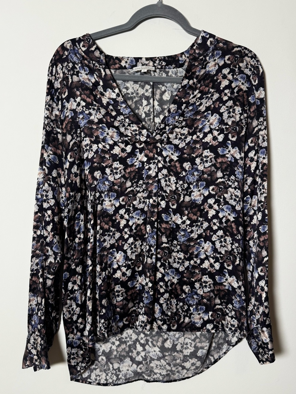 DEA KUDIBAL Santena Luxury Silk Floral Feminine Long Sleeve Blouse V Neck
